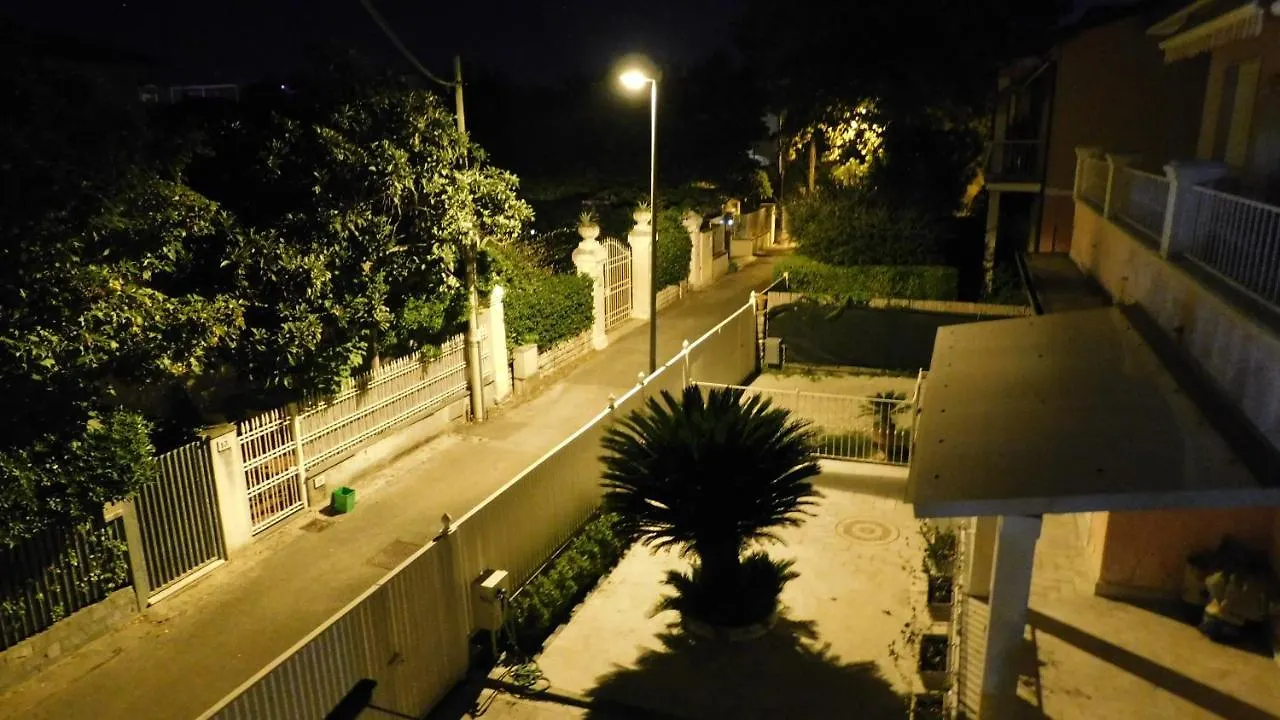 Versilia Tonfano Villetta Marina di Pietrasanta Holiday home